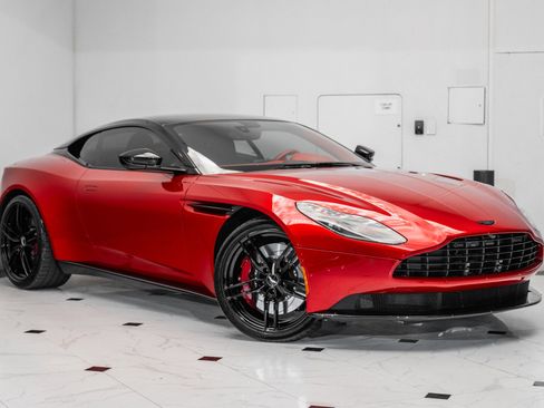 Used 2023 Aston Martin DB11 V8 Coupe image 2