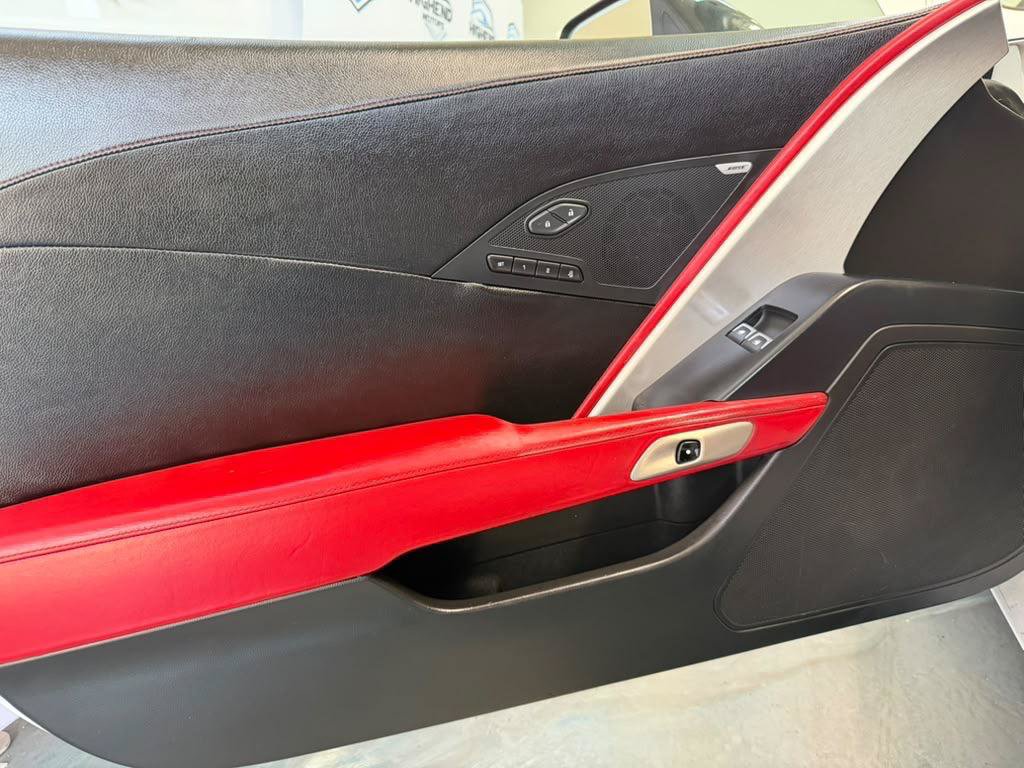 Used 2016 Chevrolet Corvette Stingray Coupe RWD image 11