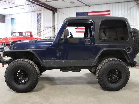 Used 2002 Jeep Wrangler Sport image 3
