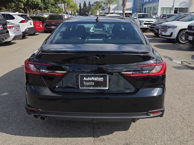Used 2025 Toyota Camry SE FWD image 6