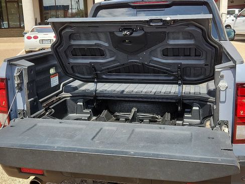 Used 2023 Honda Ridgeline Black Edition image 11