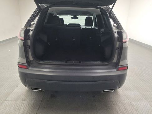 Used 2019 Jeep Cherokee Latitude Plus w/ Comfort/Convenience Group image 29