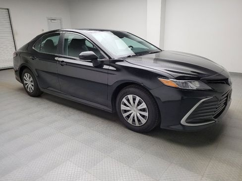Used 2022 Toyota Camry LE FWD image 11