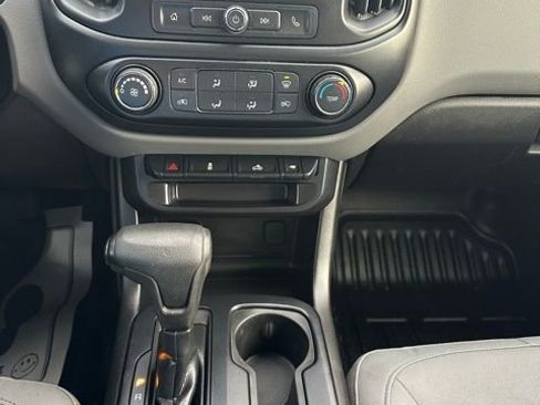 Used 2020 Chevrolet Colorado W/T w/ WT Convenience Package image 40