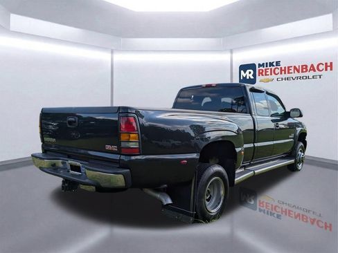 Used 2004 GMC Sierra 3500 SLE w/ Heavy-Duty Power Package RWD image 4