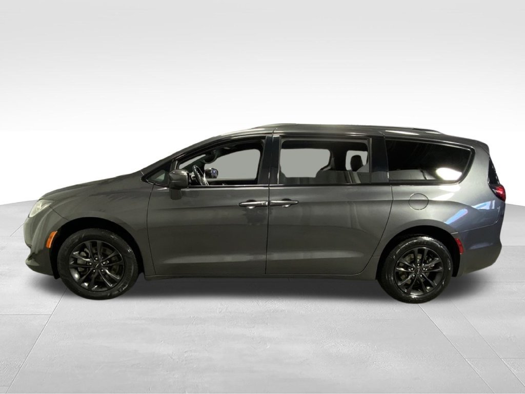 Used 2020 Chrysler Pacifica Touring-L AWD/4WD image 6