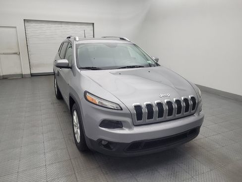 Used 2016 Jeep Cherokee Latitude w/ Safety/Convenience Group FWD image 14