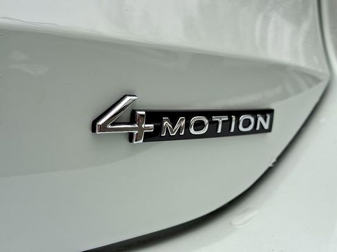 New 2026 Volkswagen Tiguan SE image 19