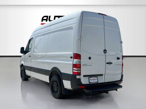 Used 2015 Mercedes-Benz Sprinter 2500 image 5
