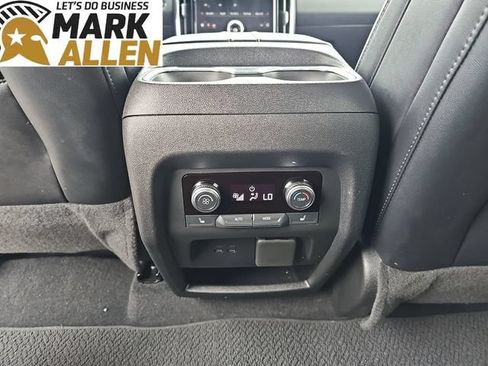 Used 2025 GMC Acadia Denali AWD/4WD image 22