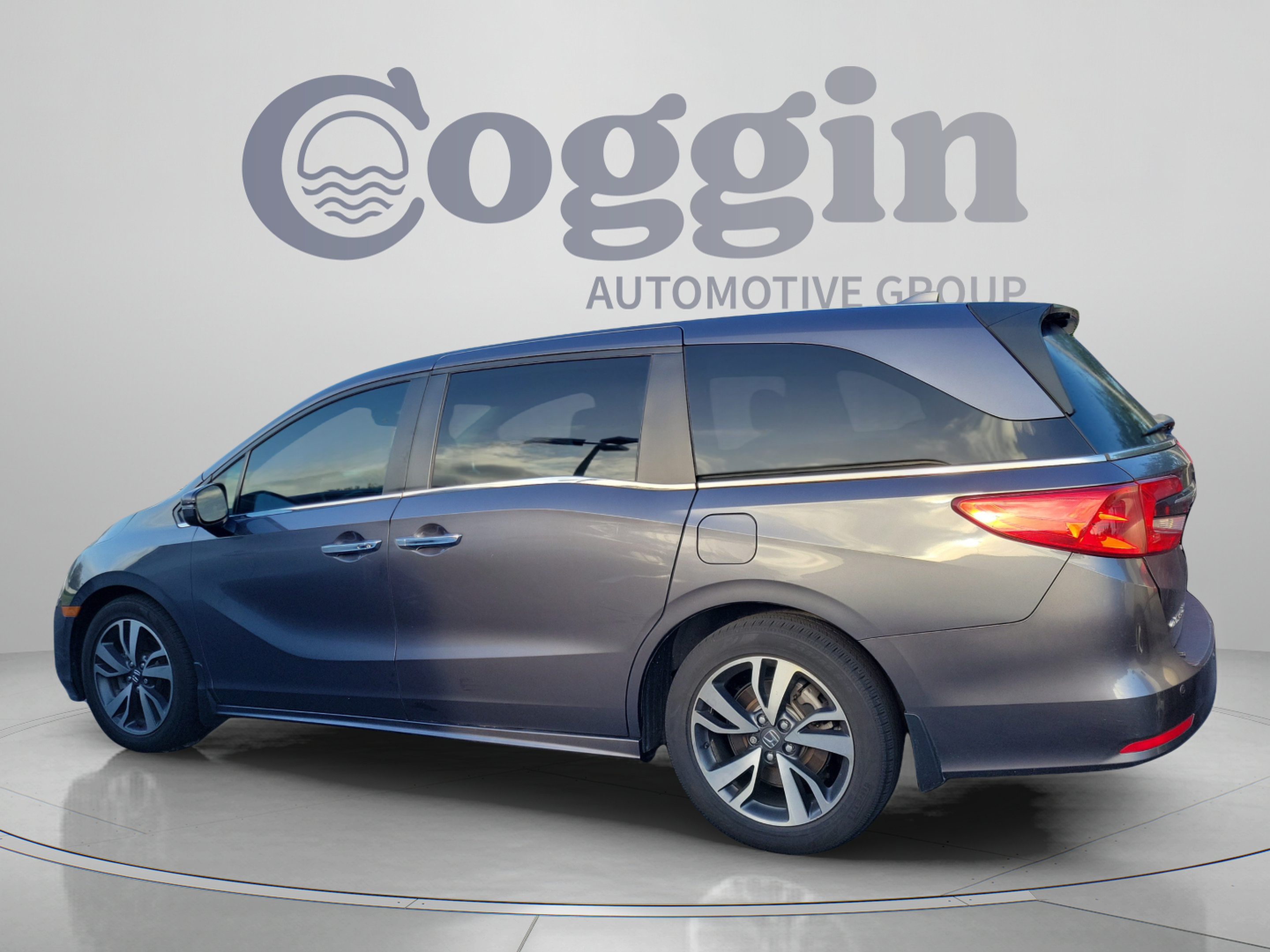 Used 2021 Honda Odyssey Touring image 3