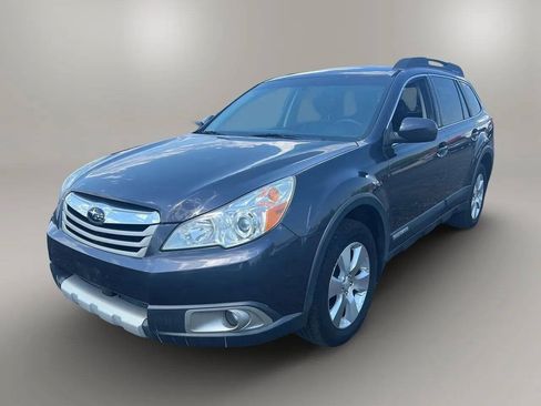 Used 2011 Subaru Outback 3.6R Limited w/ PWR Moonroof Pkg AWD/4WD image 3