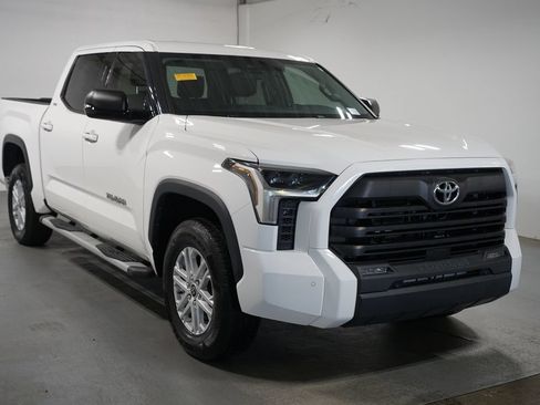 Used 2023 Toyota Tundra SR5 w/ SR5 Premium Package AWD/4WD image 3