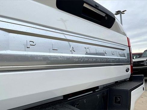 Used 2022 Ford F450 Platinum w/ FX4 Off-Road Package image 26