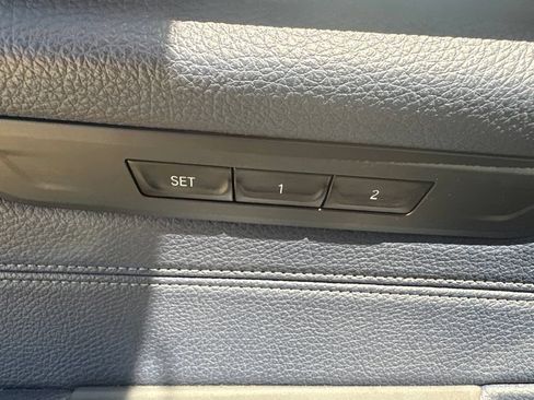 Used 2020 BMW M550i xDrive AWD/4WD image 10