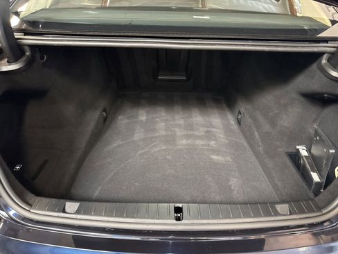 Used 2018 BMW 750i RWD image 26