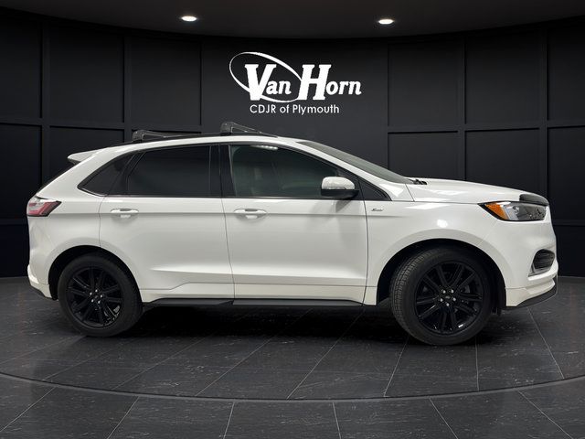 Used 2020 Ford Edge ST-Line w/ Cold Weather Package AWD/4WD image 8