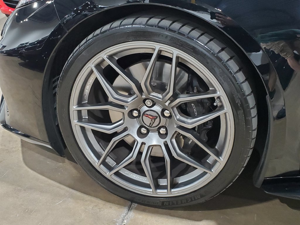 Used 2025 Chevrolet Corvette Z06 RWD image 37