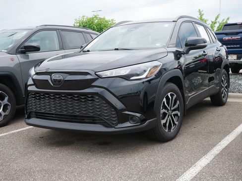 Used 2024 Toyota Corolla Cross AWD Hybrid image 3