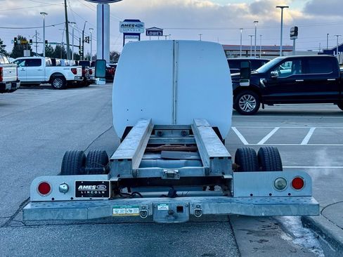 Used 2011 Ford E-450 and Econoline 450 Super Duty image 4