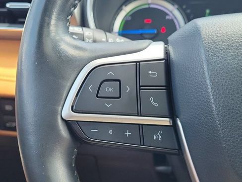 Used 2022 Toyota Highlander Platinum FWD image 22