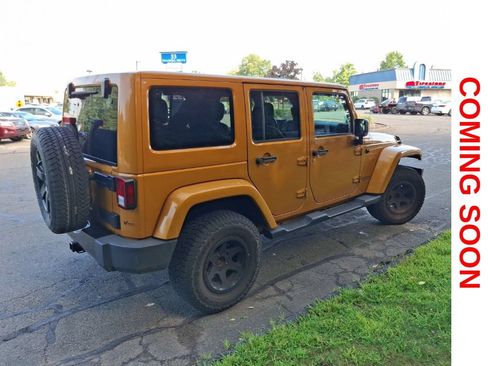 Used 2014 Jeep Wrangler Unlimited Sahara AWD/4WD image 4
