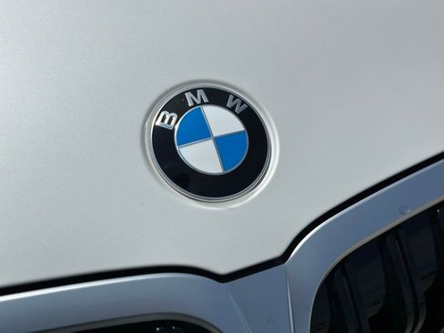 New 2025 BMW 330i xDrive 330i xDrive image 11