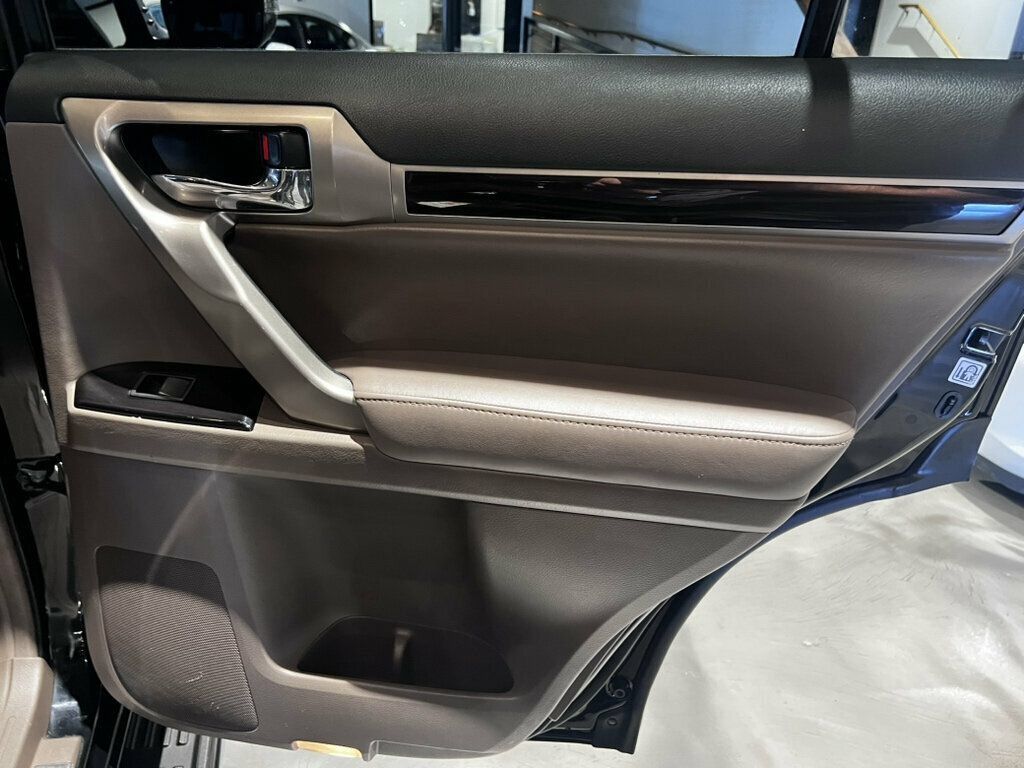 Used 2019 Lexus GX 460 w/ Navigation Package AWD/4WD image 24