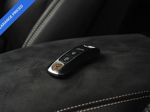 Used 2023 Porsche Cayenne Turbo GT image 21