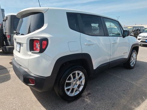Used 2023 Jeep Renegade Latitude image 5