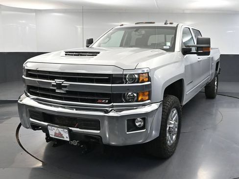 Used 2019 Chevrolet Silverado 3500 LT w/ LT Convenience Package AWD/4WD image 12