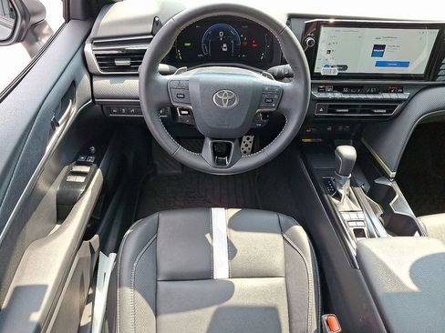 Used 2026 Toyota Camry SE w/ Multimedia Upgrade Package FWD image 13