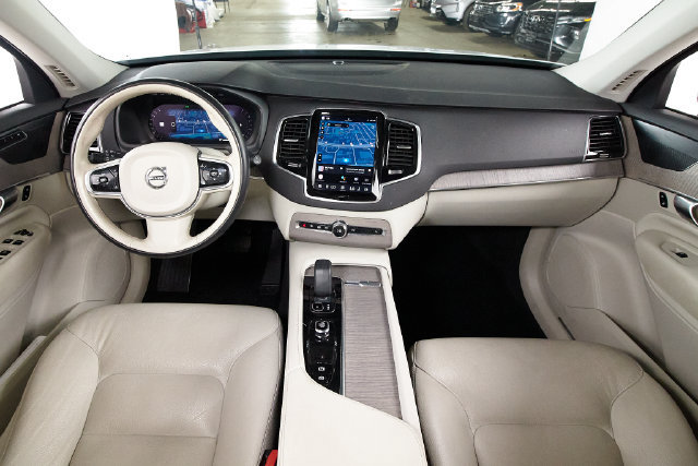 Used 2023 Volvo XC90 B6 Plus w/ Protection Package Premier AWD/4WD image 7