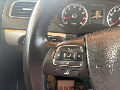 Used 2013 Volkswagen Jetta SE FWD image 64