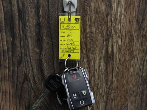 Used 2019 GMC Sierra 2500 Denali image 9