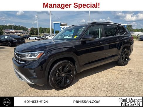Used 2023 Volkswagen Atlas SE w/ Black Wheel Package FWD image 15