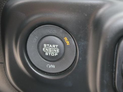Used 2023 Jeep Wrangler Unlimited Rubicon 4xe w/ Cold Weather Group AWD/4WD image 21