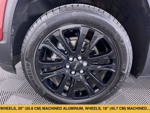 Certified 2023 GMC Acadia SLE w/ Driver Convenience Package FWD image 25