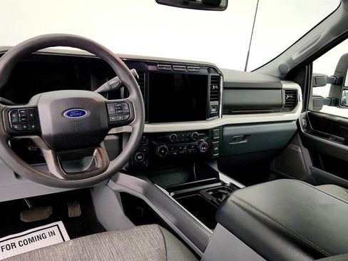 Used 2024 Ford F250 XLT w/ XLT Premium Package AWD/4WD image 12