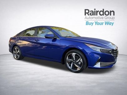 Used 2023 Hyundai Elantra Limited w/ Winter Weather Package