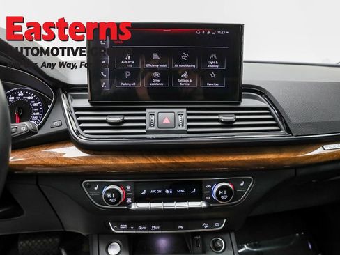Used 2023 Audi Q5 2.0T Premium w/ Convenience Package AWD/4WD image 12