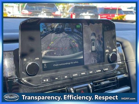 Certified 2025 Nissan Pathfinder SL w/ SL Premium Package image 30