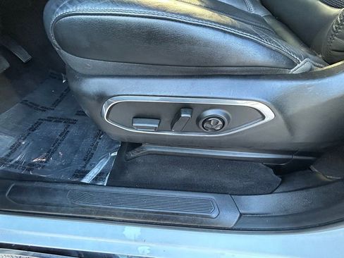 Used 2024 Jeep Wagoneer Series II w/ Flexible Seating Group image 18