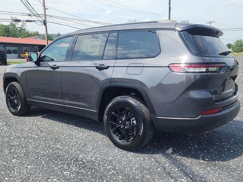 New 2025 Jeep Grand Cherokee L Altitude image 7