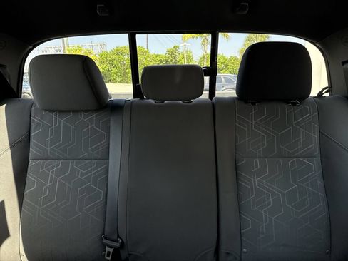 Used 2016 Toyota Tacoma TRD Sport w/ Towing Package RWD image 18