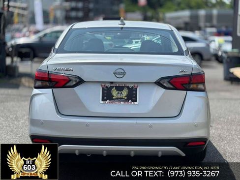 Used 2023 Nissan Versa SV FWD image 5