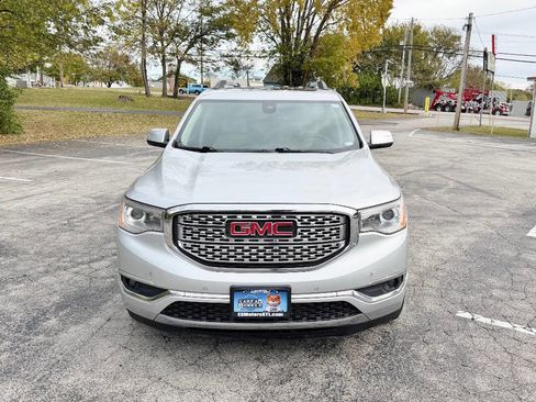 Used 2017 GMC Acadia Denali image 2