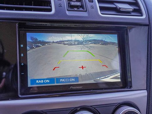 Used 2017 Subaru Forester 2.5i Limited image 16