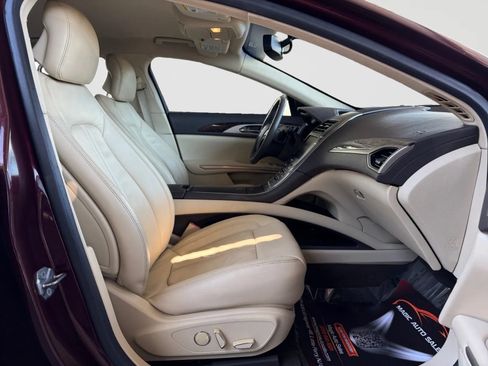 Used 2013 Lincoln MKZ FWD image 18
