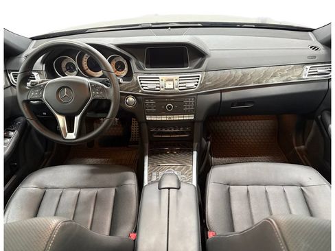 Used 2016 Mercedes-Benz E 400 4MATIC Sedan image 16